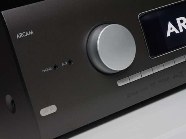 Arcam AV40 04