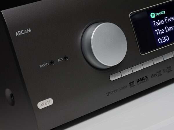 Arcam AVR11 04