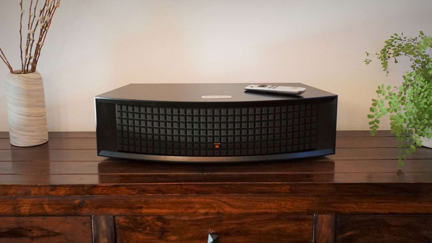 JBL L42ms, la Soundbar per chi non ama compromessi
