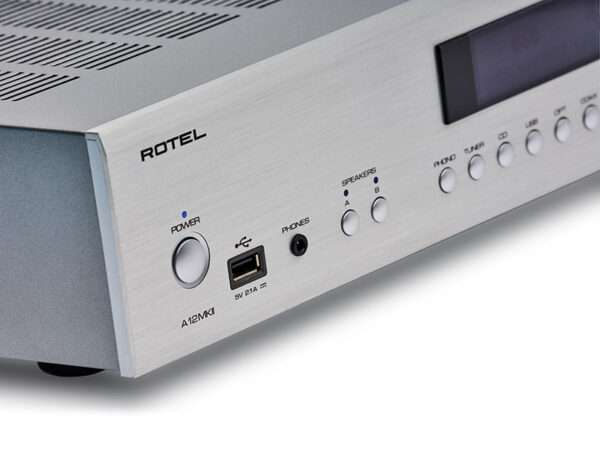 Rotel A12MKII silver 04