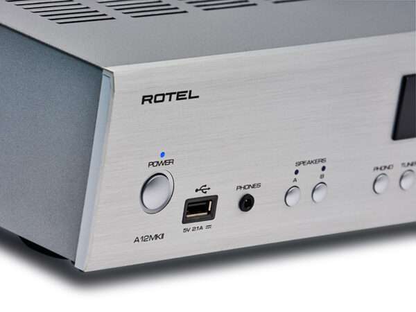 Rotel A12MKII silver 05