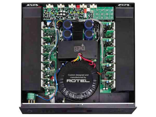 Rotel C8 04