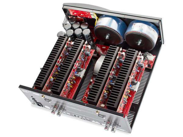 anthem STR Power Amplifier 01